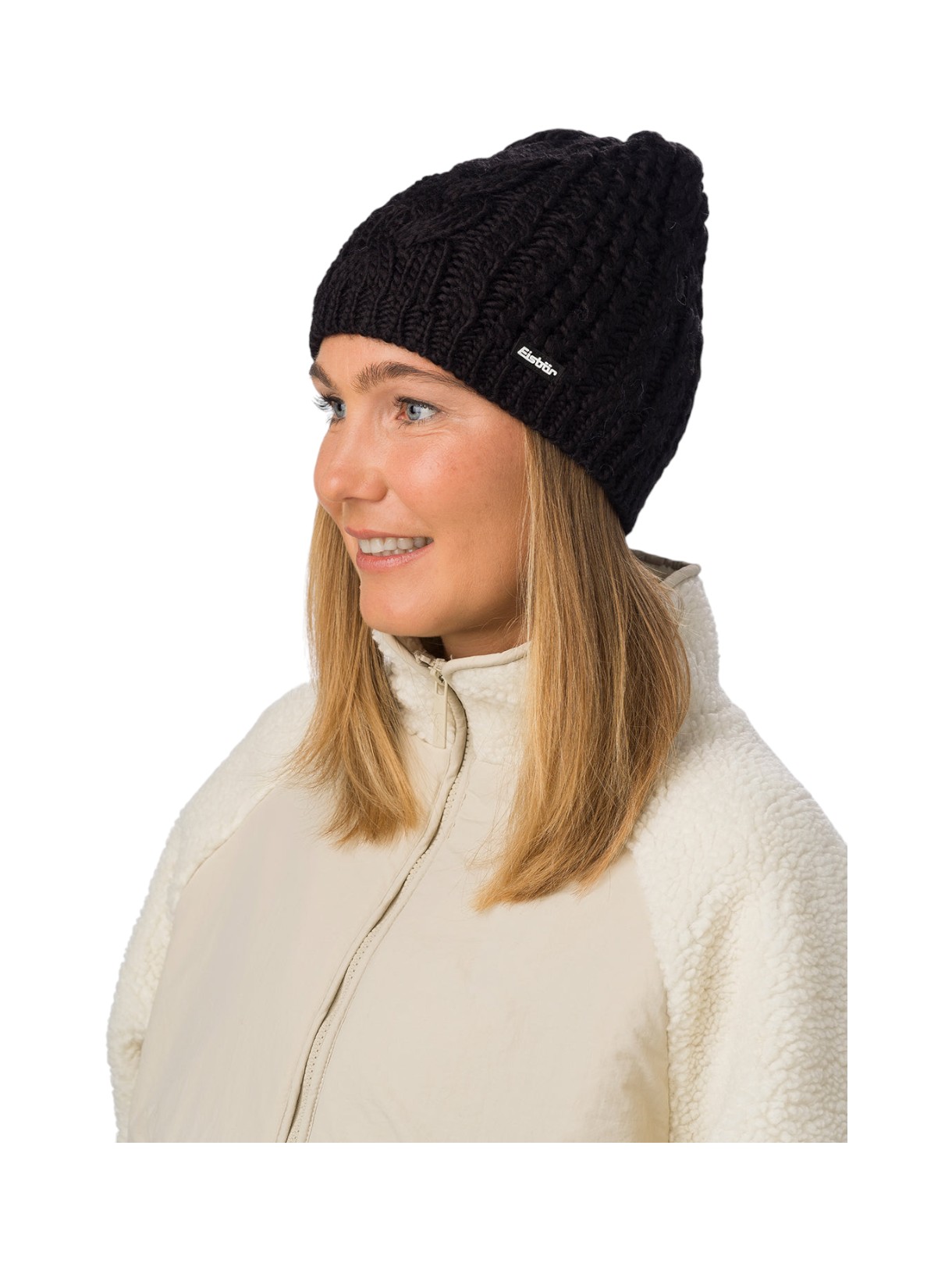 Afra Strick Mütze mit klassischem Zopfmuster 4